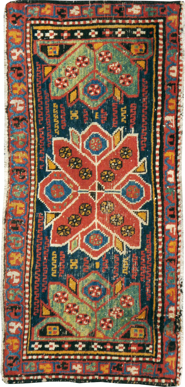 Antique Persian Northwest Rug, No.10003 - Galerie Shabab
