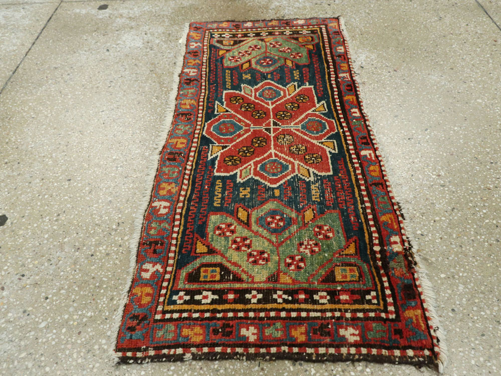 Antique Persian Northwest Rug, No.10003 - Galerie Shabab