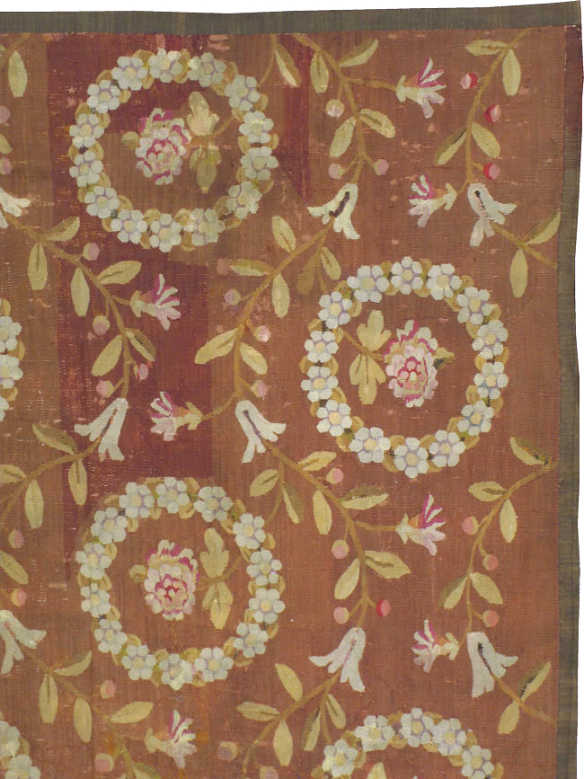 Antique French Aubusson Carpet, No.10022 - Galerie Shabab