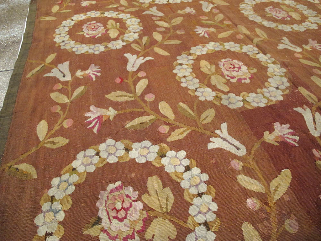 Antique French Aubusson Carpet, No.10022 - Galerie Shabab