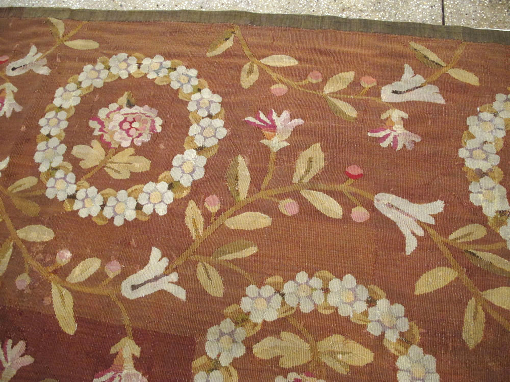 Antique French Aubusson Carpet, No.10022 - Galerie Shabab