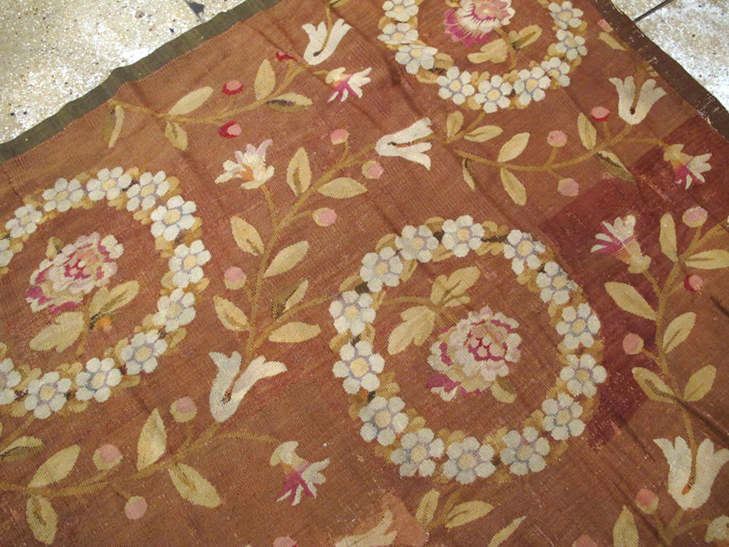 Antique French Aubusson Carpet, No.10022 - Galerie Shabab