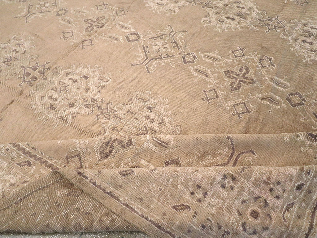 Vintage Turkish Oushak Carpet, No.10034 - Galerie Shabab