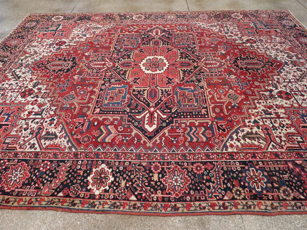 Vintage Persian Heriz Carpet, No.10053 - Galerie Shabab