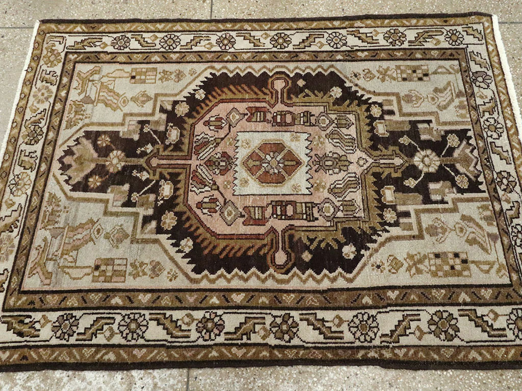 Antique Persian Malayer Rug, No.10086 - Galerie Shabab
