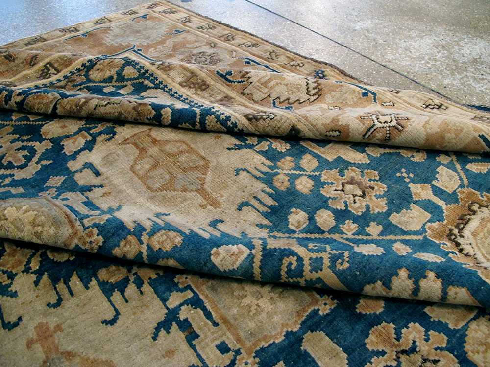 Antique Indian Agra Carpet, No.10115 - Galerie Shabab