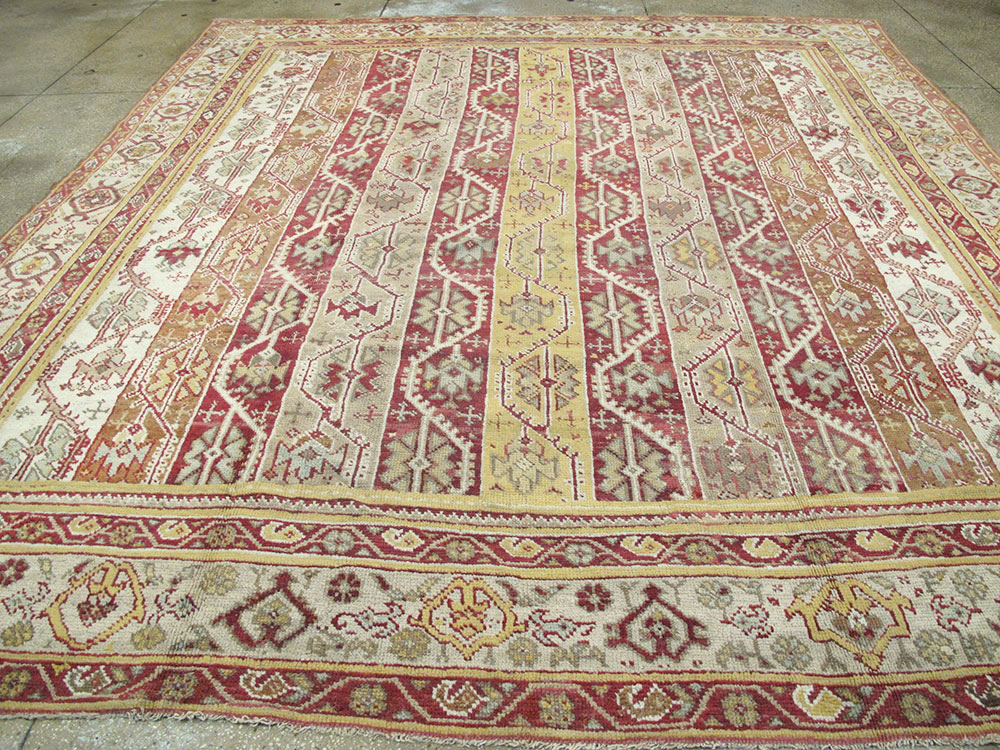 Antique Turkish Oushak Carpet, No.10142 - Galerie Shabab