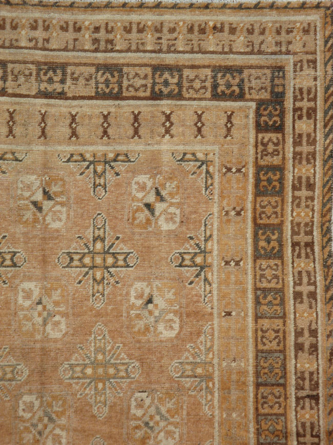 A Khotan Carpet, No.10246 - Galerie Shabab