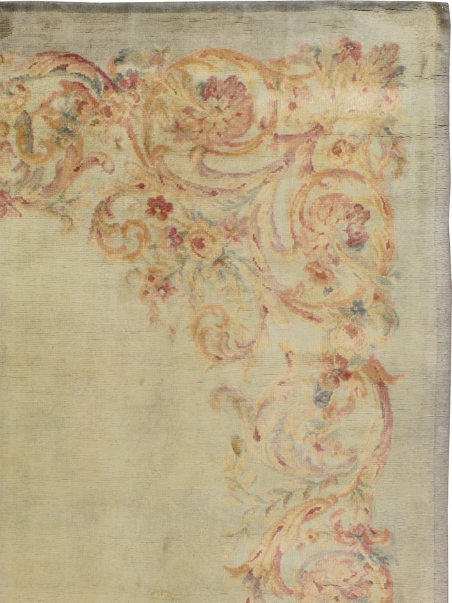 A Savonnerie Carpet, No.10261 - Galerie Shabab