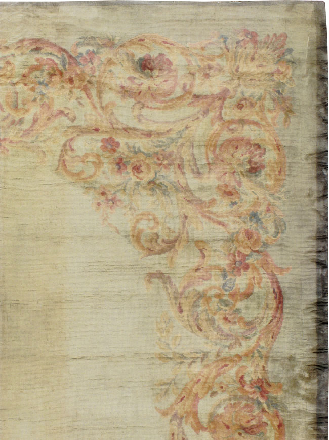 A Savonnerie Carpet, No.10261 - Galerie Shabab