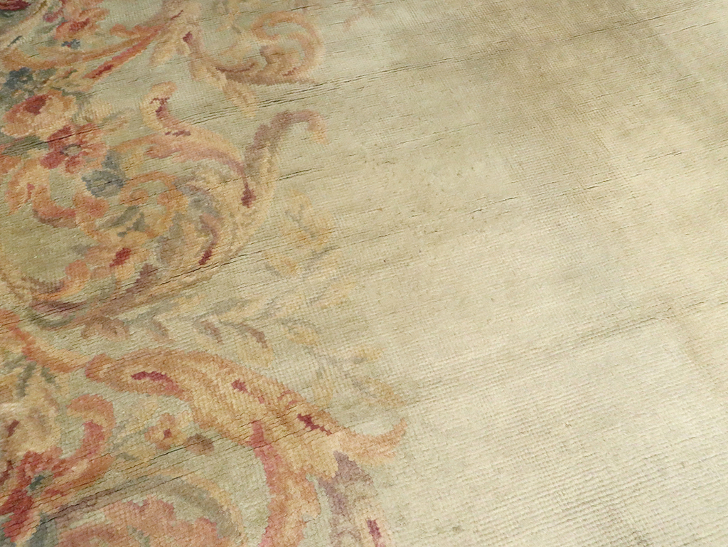 A Savonnerie Carpet, No.10261 - Galerie Shabab