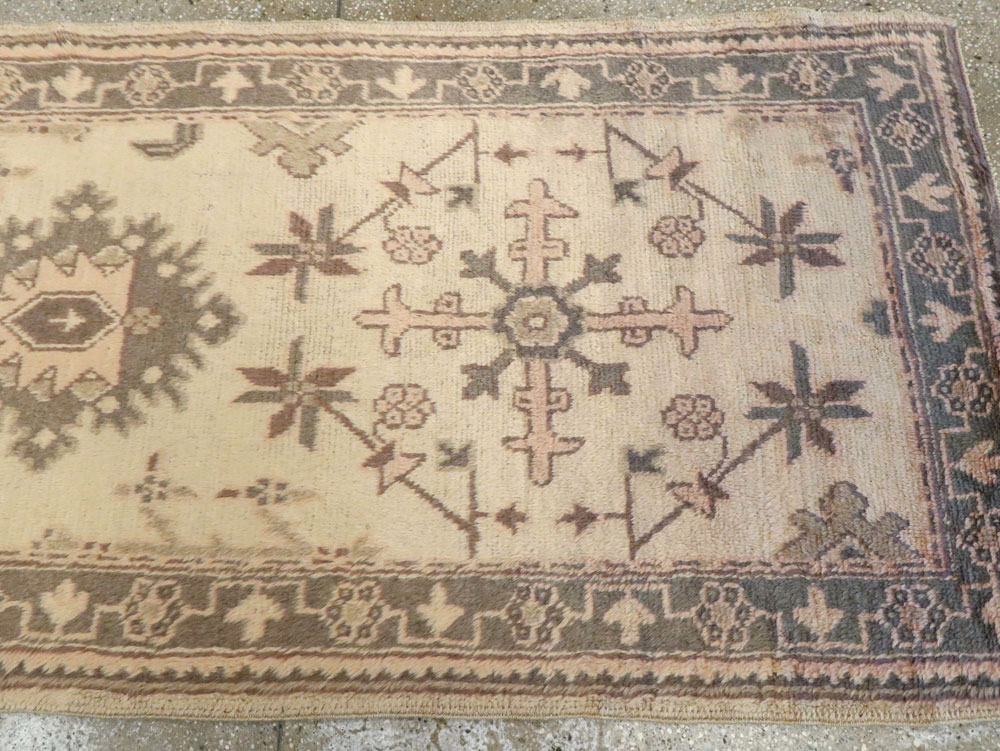 Antique Turkish Oushak Runner, No.10263 - Galerie Shabab