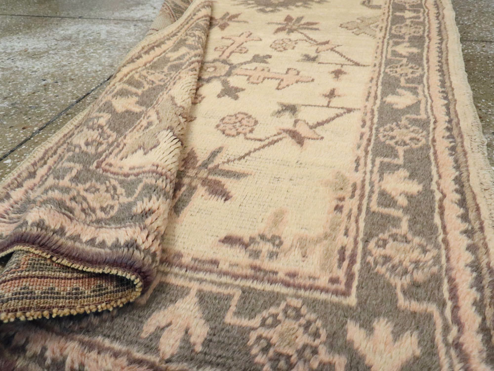 Antique Turkish Oushak Runner, No.10263 - Galerie Shabab