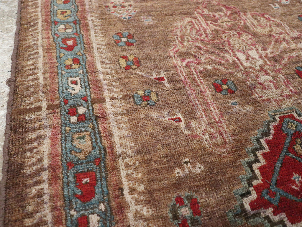 Antique Persian Kurdish Rug, No.10272 - Galerie Shabab