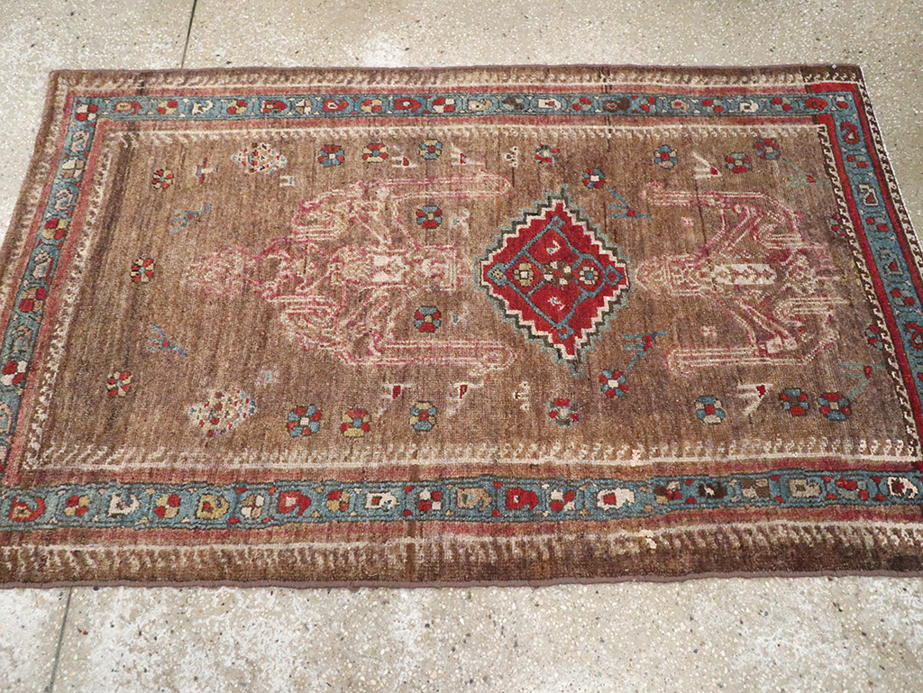 Antique Persian Kurdish Rug, No.10272 - Galerie Shabab