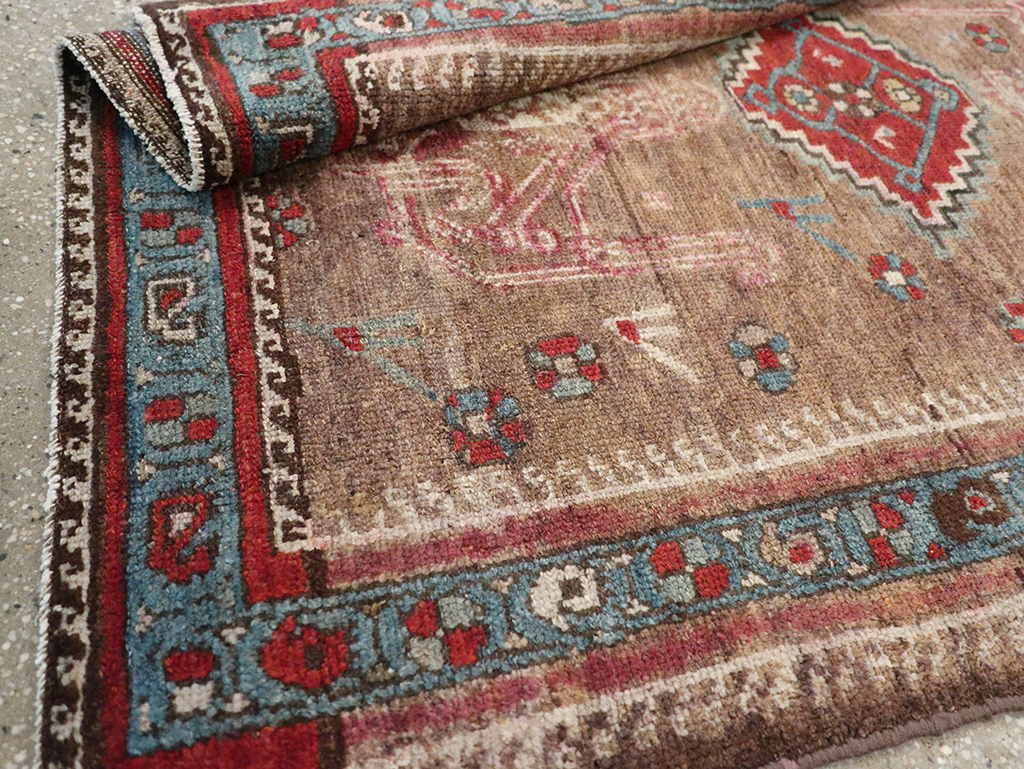 Antique Persian Kurdish Rug, No.10272 - Galerie Shabab