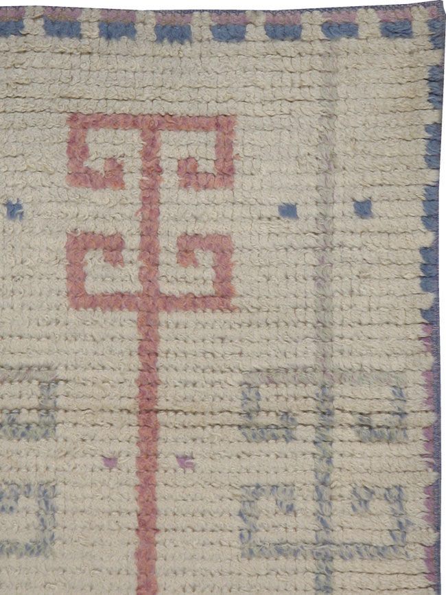 A Cuenca Carpet, No.10273 - Galerie Shabab