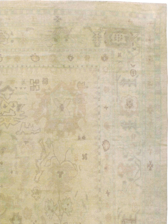 An Oushak Carpet, No.10280 - Galerie Shabab