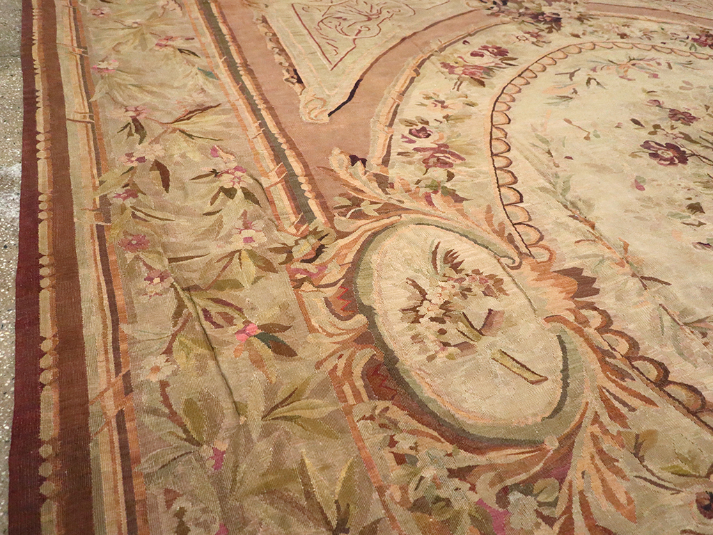 Antique French Aubusson Flatweave Carpet, No.10325 - Galerie Shabab