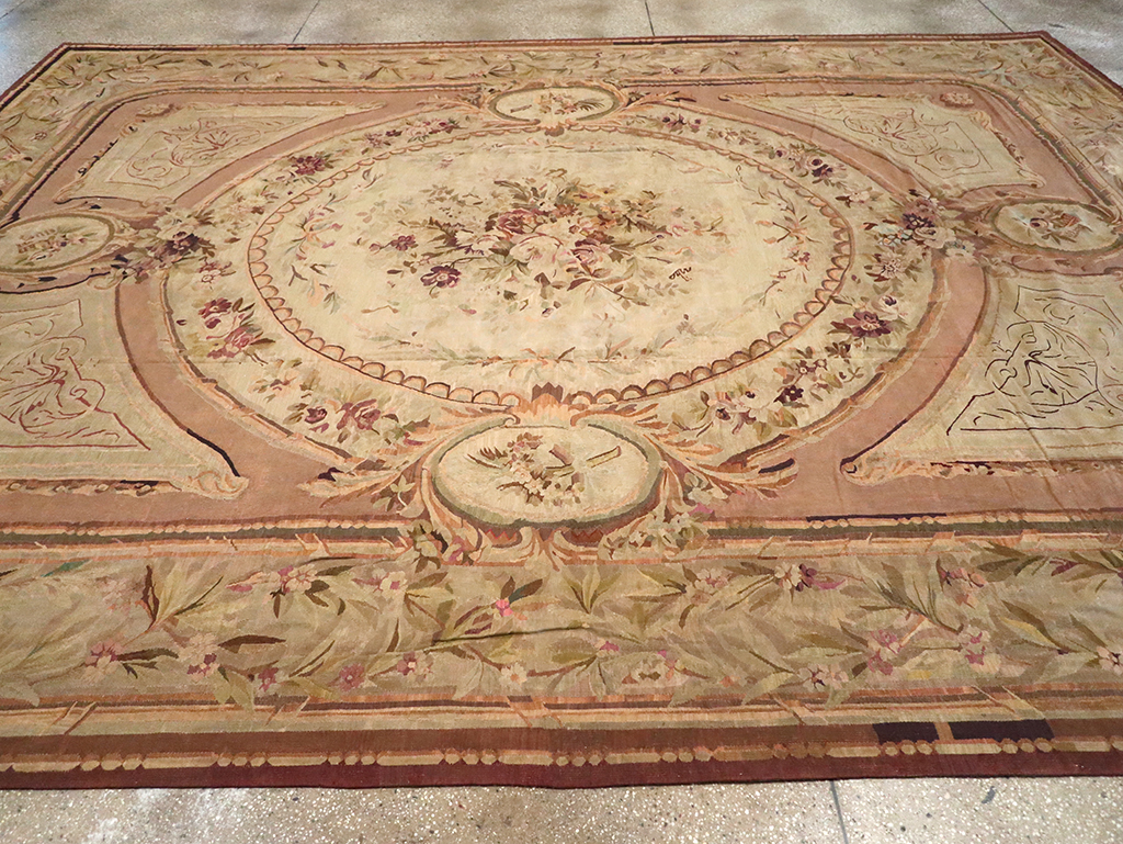 Antique French Aubusson Flatweave Carpet, No.10325 - Galerie Shabab