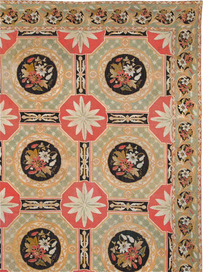 Antique English Needlepoint Carpet, No.10328 - Galerie Shabab