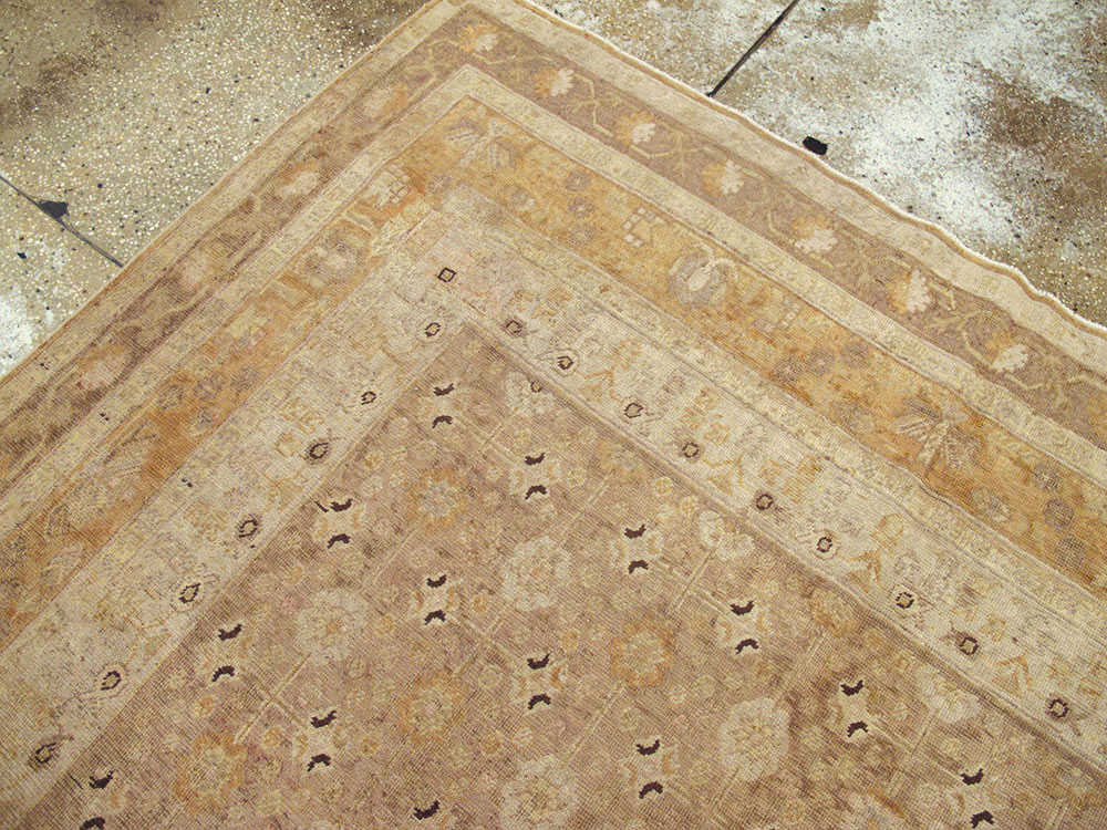 A Khotan Carpet, No.10349 - Galerie Shabab