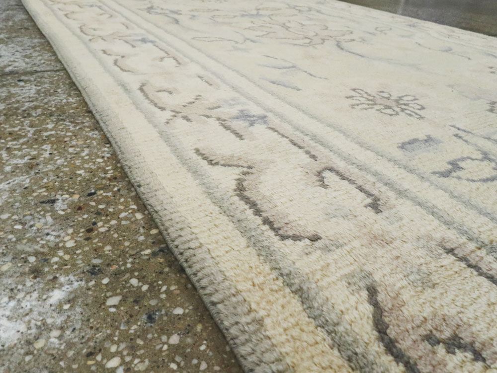 A European Carpet, No.10355 - Galerie Shabab