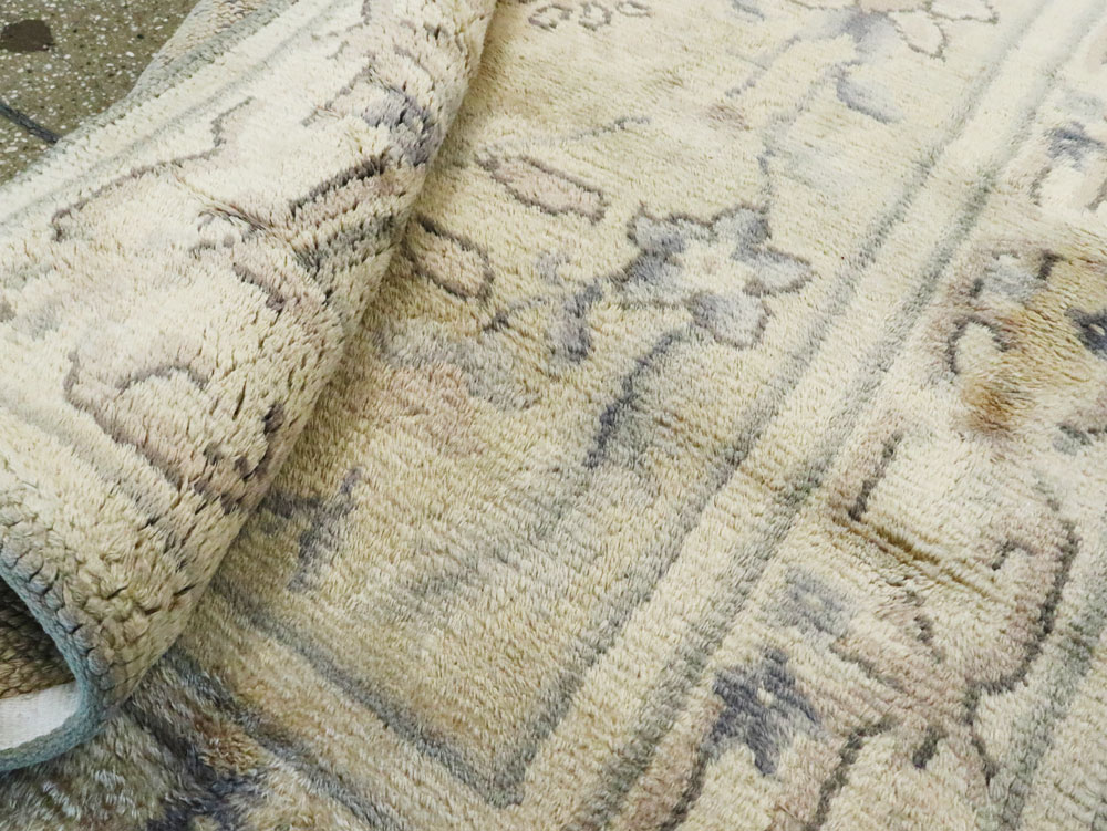 A European Carpet, No.10355 - Galerie Shabab