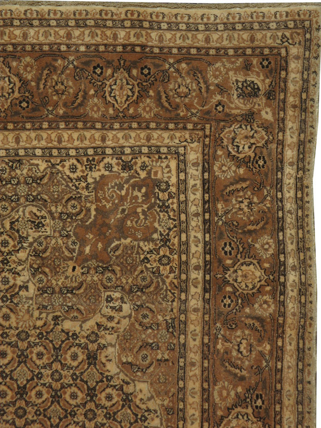 A Mashad Carpet, No.10390 - Galerie Shabab
