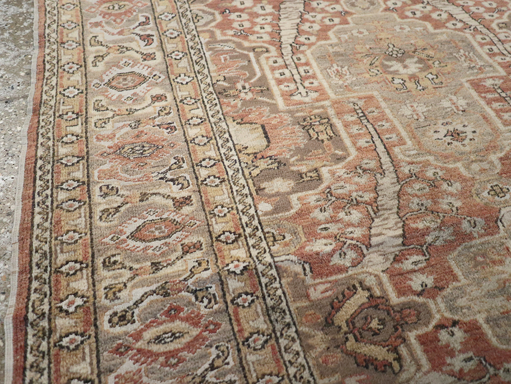 Antique Turkish Sivas Throw Rug, No.10416 - Galerie Shabab