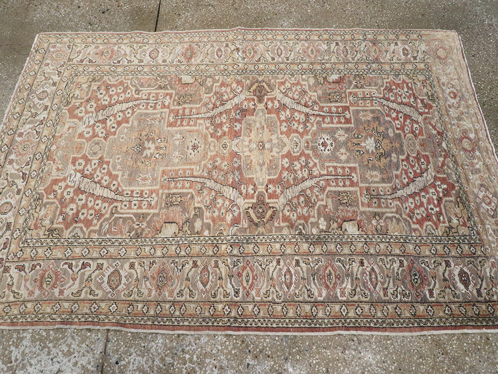 Antique Turkish Sivas Throw Rug, No.10416 - Galerie Shabab