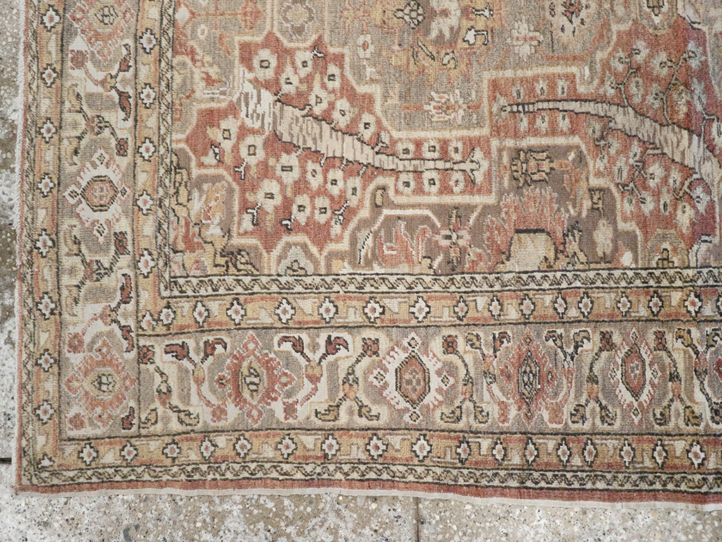 Antique Turkish Sivas Throw Rug, No.10416 - Galerie Shabab