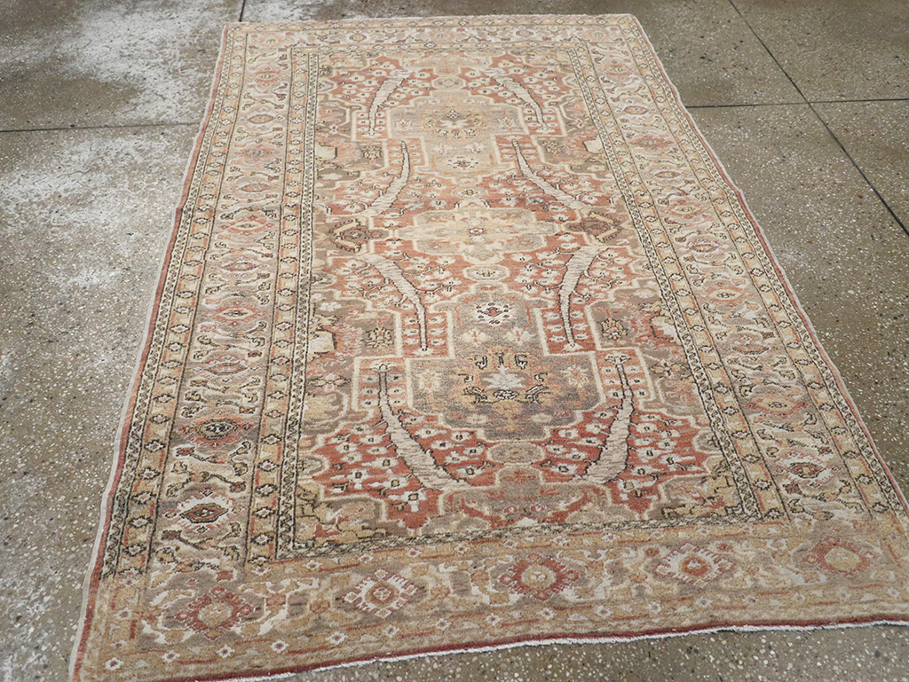 Antique Turkish Sivas Throw Rug, No.10416 - Galerie Shabab