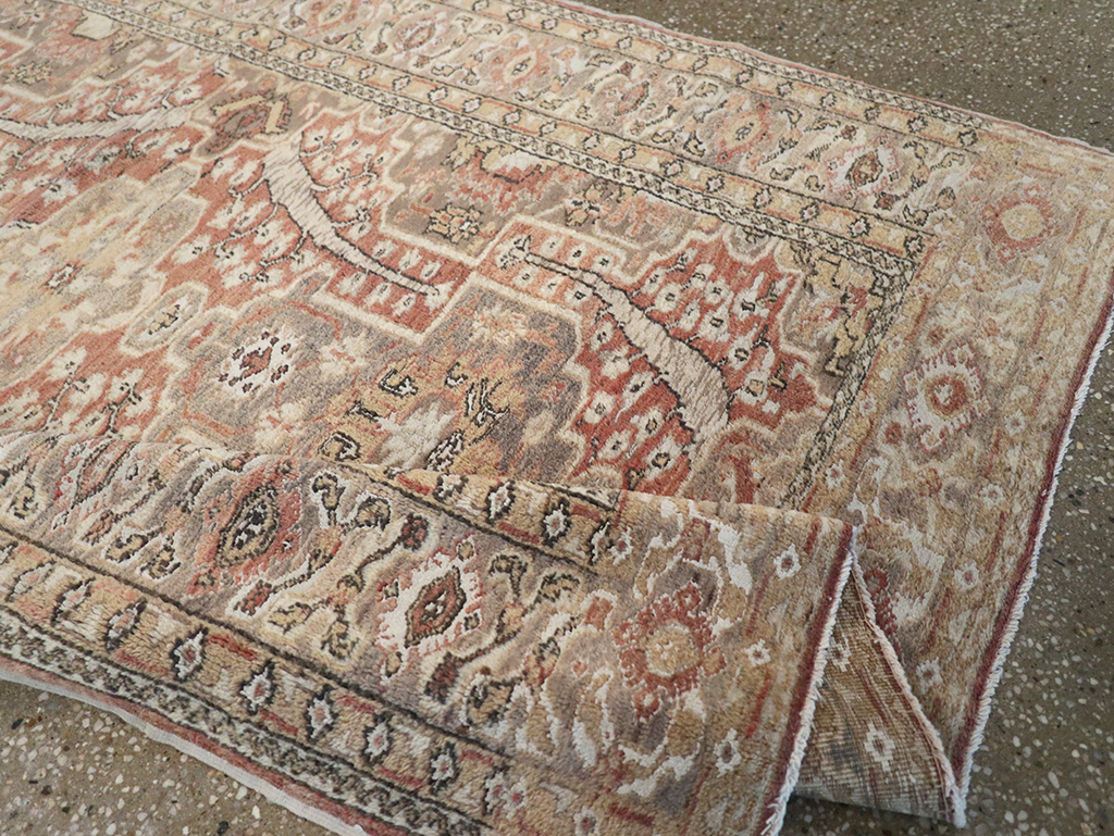 Antique Turkish Sivas Throw Rug, No.10416 - Galerie Shabab