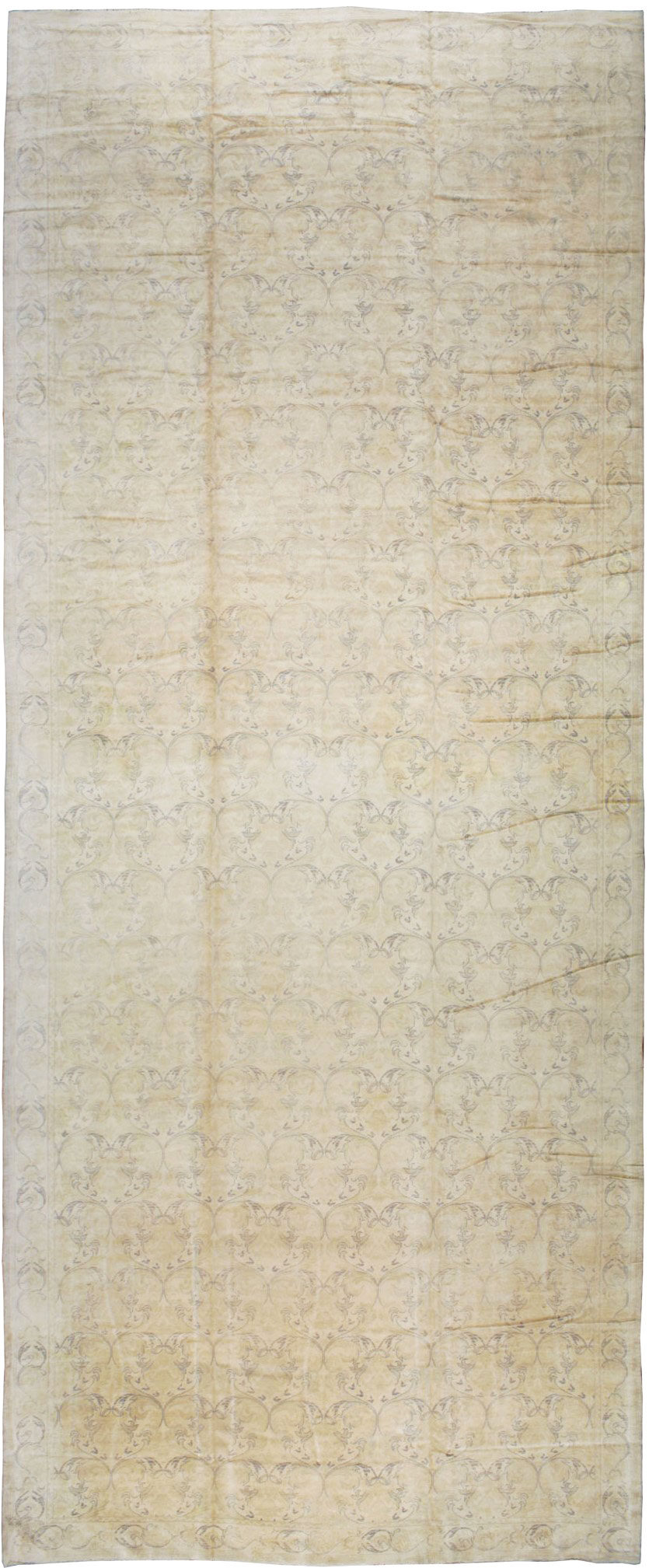 A Cuenca Carpet, No.10434 - Galerie Shabab