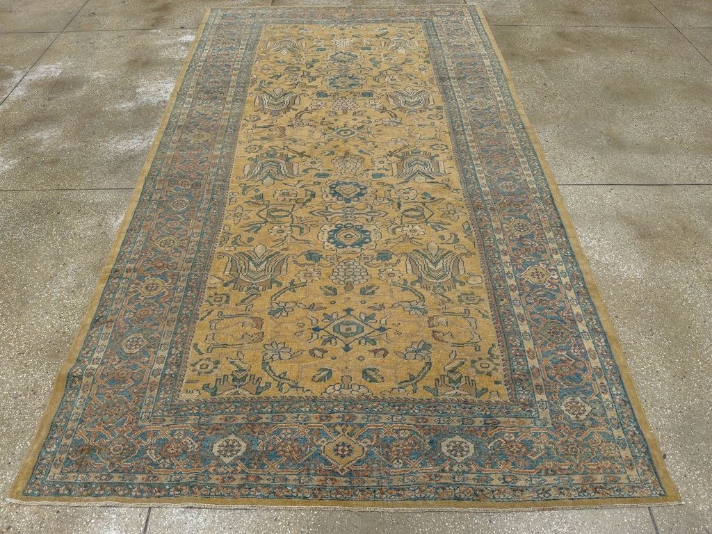 Antique Persian Mahal Gallery Carpet, No.10437 - Galerie Shabab