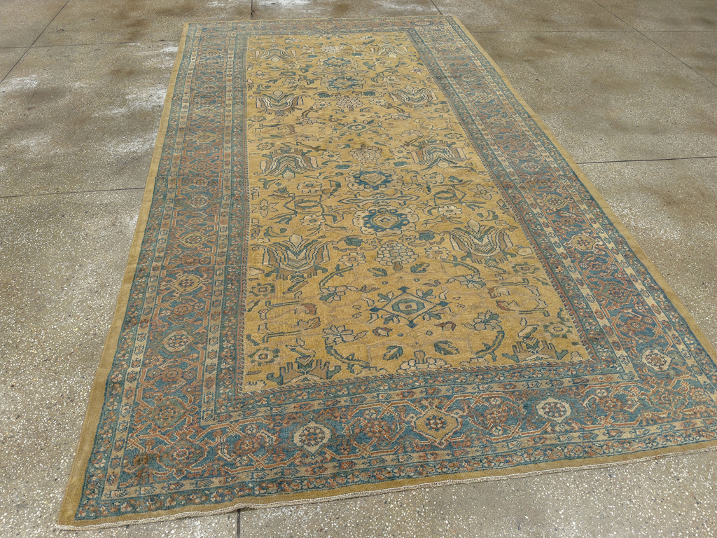 Antique Persian Mahal Gallery Carpet, No.10437 - Galerie Shabab