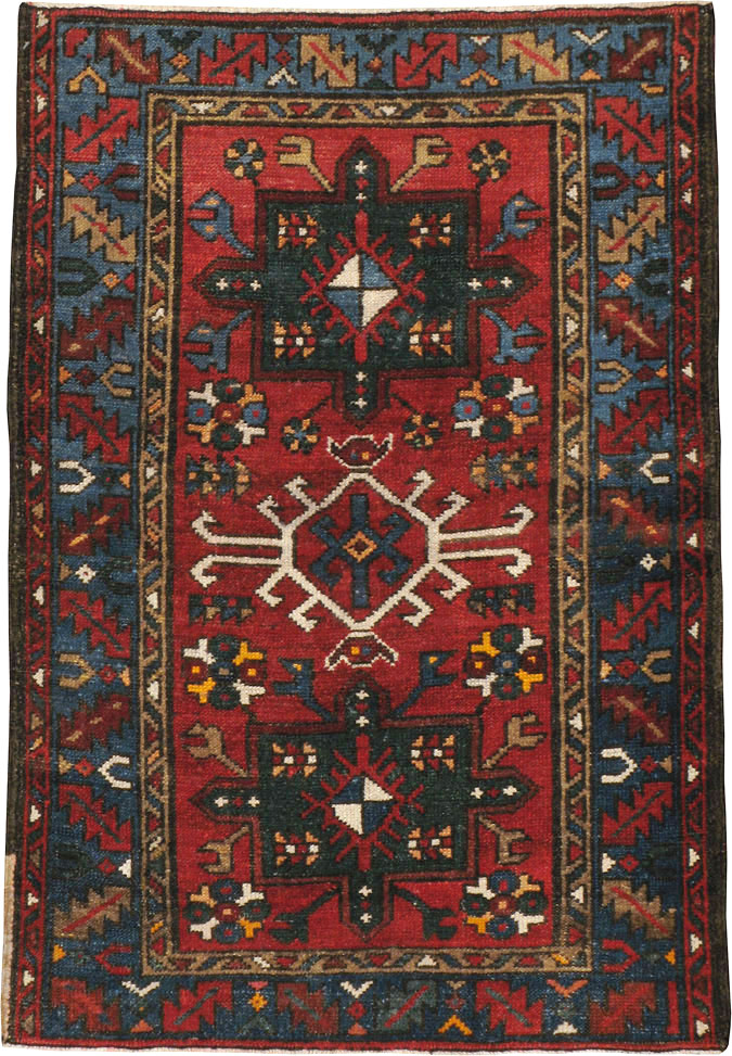 Antique Persian Karajeh Throw Rug, No.10516 - Galerie Shabab