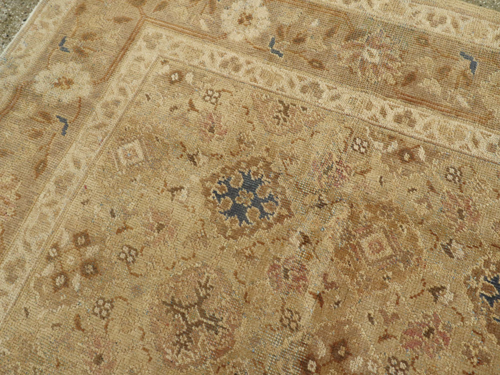 An Oushak Carpet, No.10630 - Galerie Shabab