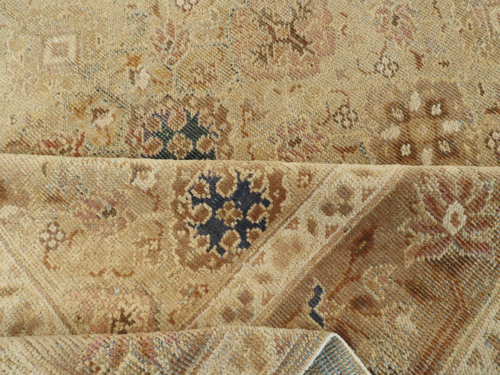 An Oushak Carpet, No.10630 - Galerie Shabab