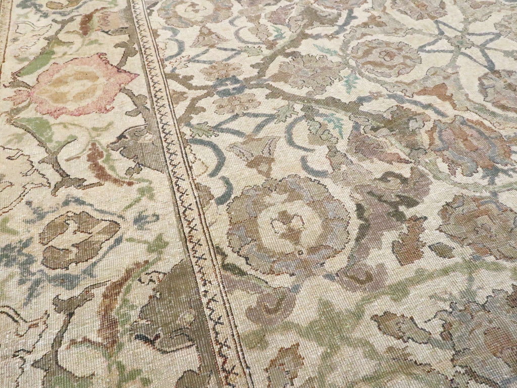 Antique Indian Amritsar Long and Narrow Carpet, No.10643 - Galerie Shabab