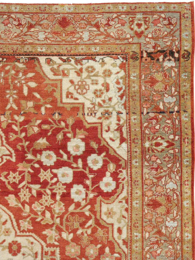 Antique Sarouk Fereghan Rug, No.10667 - Galerie Shabab