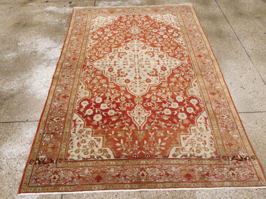 Antique Sarouk Fereghan Rug, No.10667 - Galerie Shabab