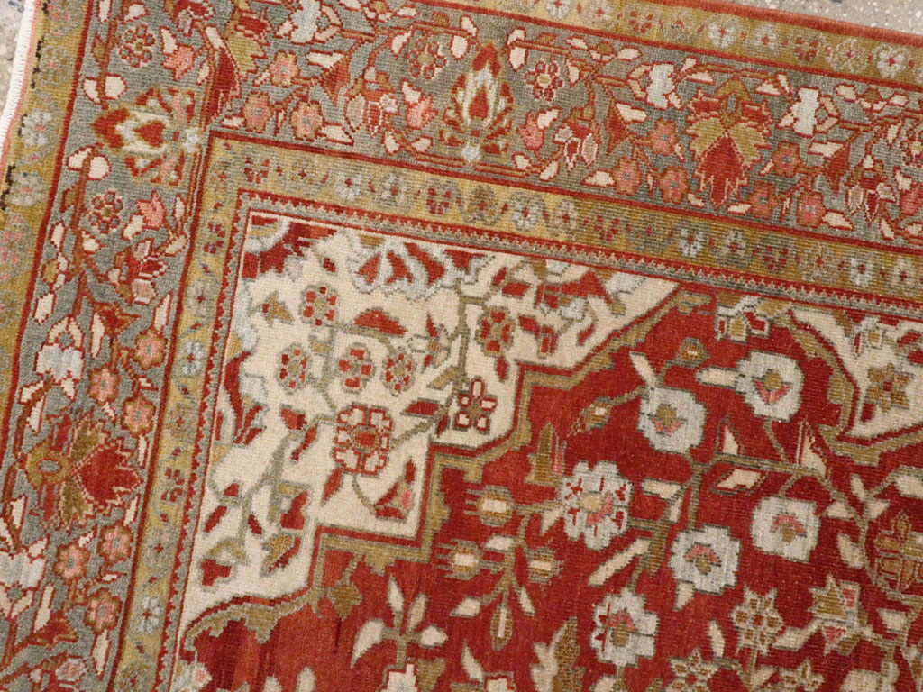 Antique Sarouk Fereghan Rug, No.10667 - Galerie Shabab