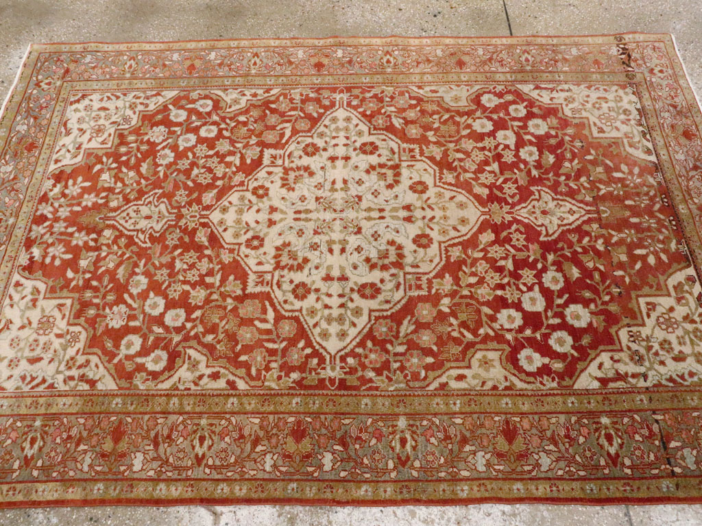Antique Sarouk Fereghan Rug, No.10667 - Galerie Shabab