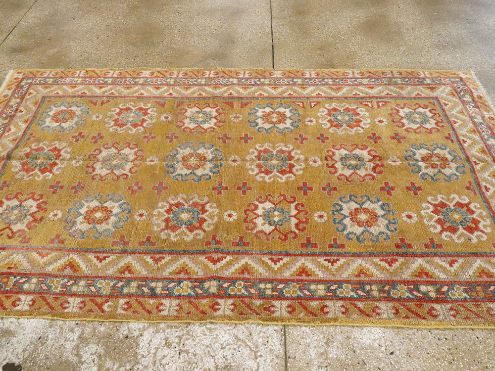 A Khotan Carpet, No.10771 - Galerie Shabab