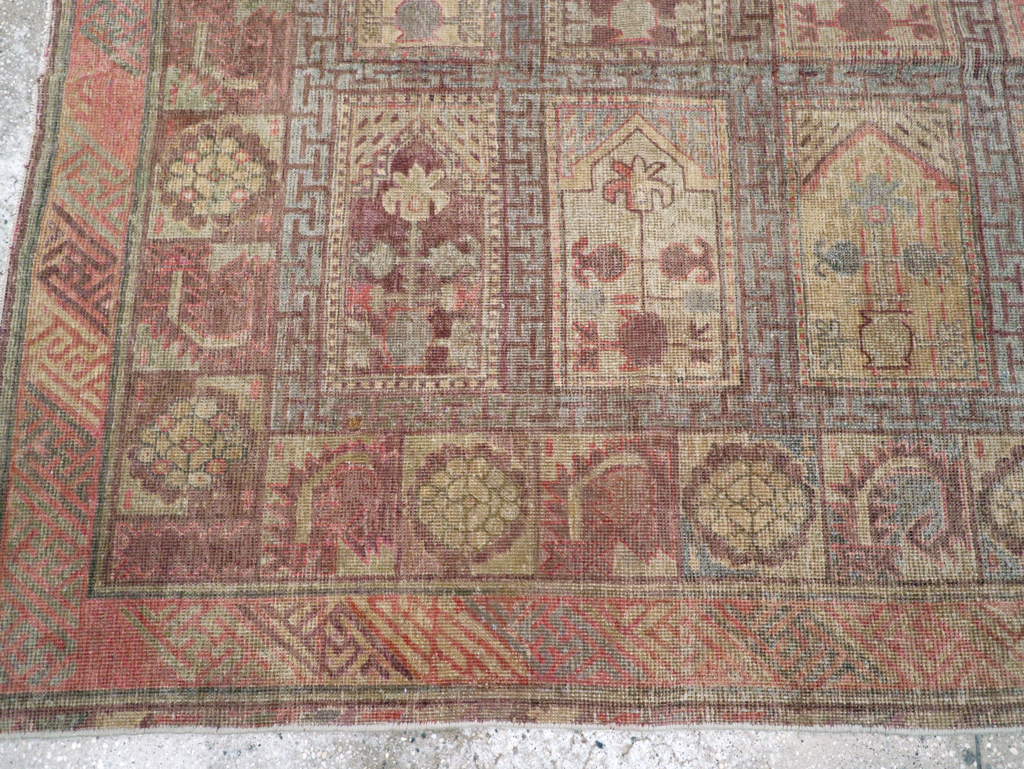 Antique East Turkestan Khotan Gallery Carpet, No.10772 - Galerie Shabab