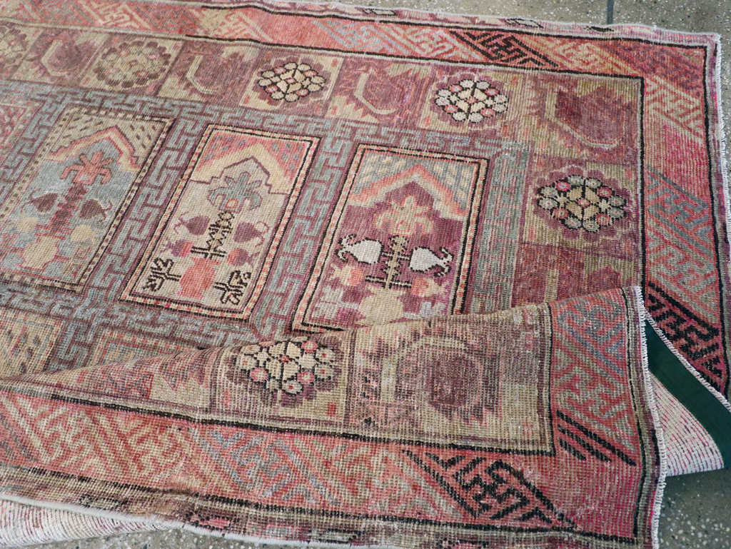 Antique East Turkestan Khotan Gallery Carpet, No.10772 - Galerie Shabab