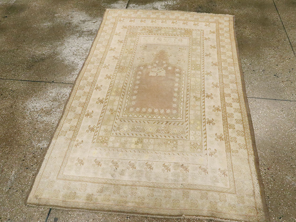 A Sivas Carpet, No.10775 - Galerie Shabab
