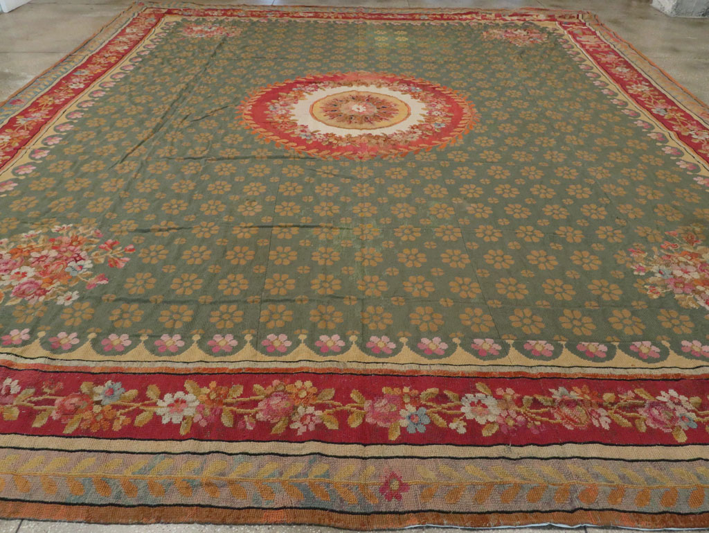 Antique English Needlepoint Carpet, No.10787 - Galerie Shabab